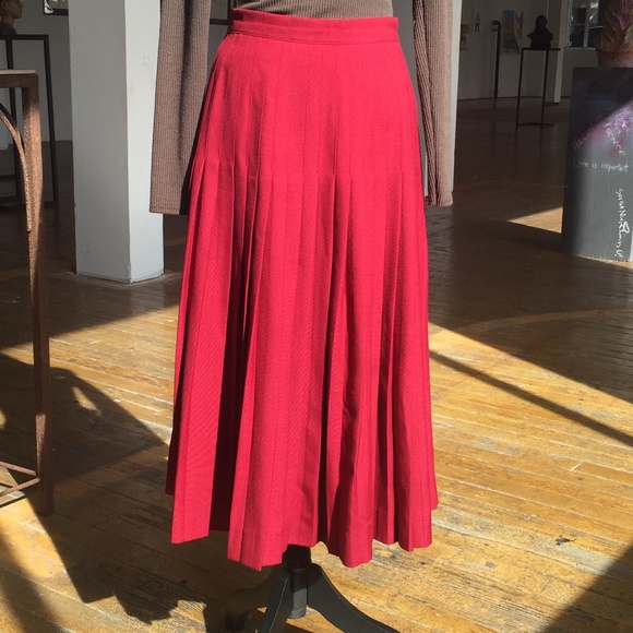 Burgundy Wool Vintage midi Fully Pleated Skirt - Picture 3 of 6